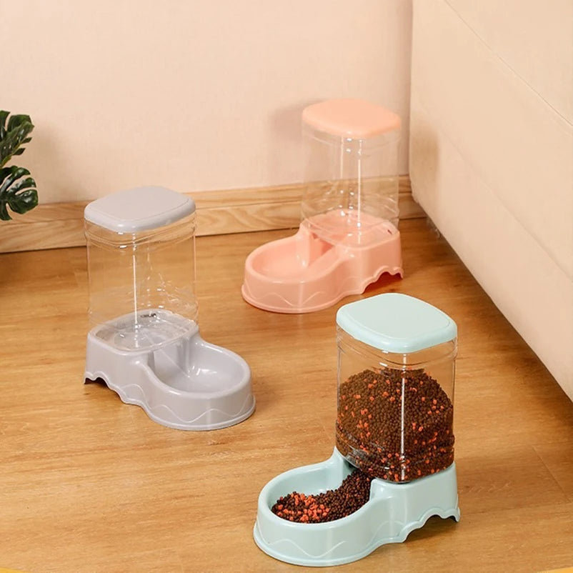Large capacity dog bowl