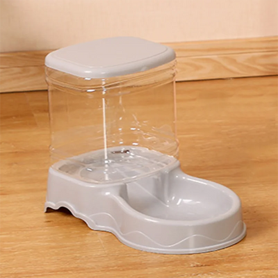 Large capacity dog bowl